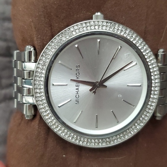 Michael Kors watch - Picture 3 of 3